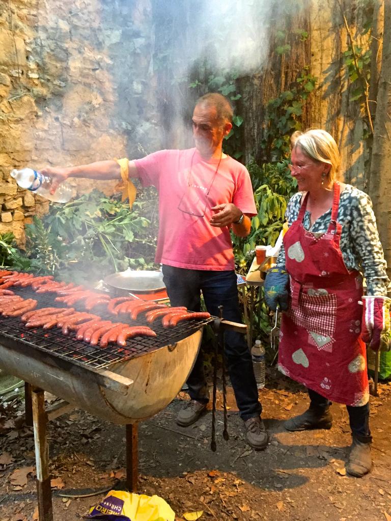 BAL TEINTURIERS (2) 28MAY16 LA FORGE a- SAUCISSES