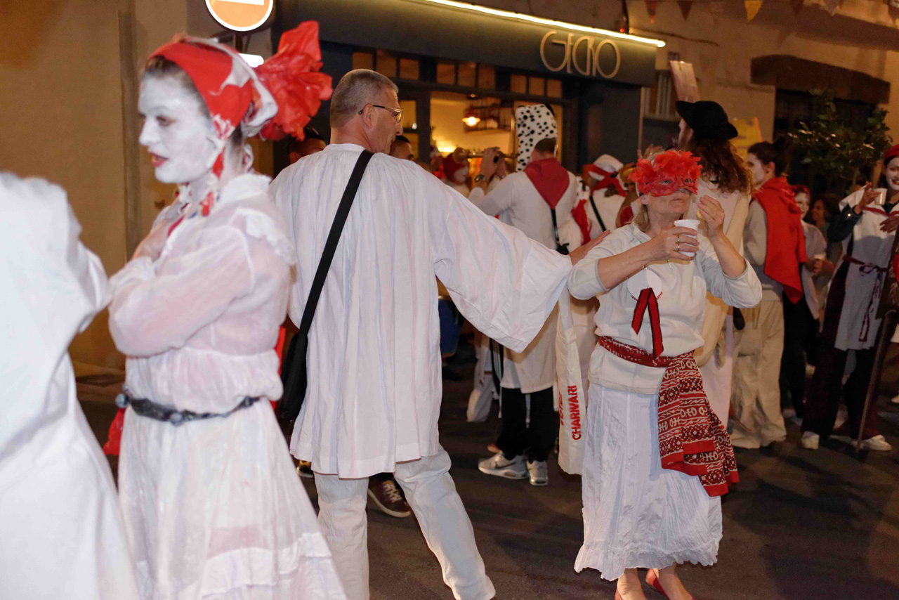 DSC_5062charivari