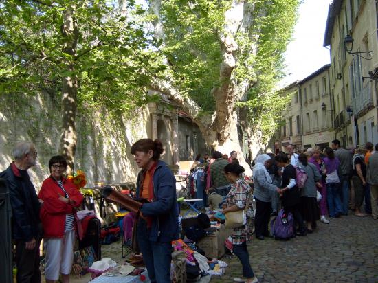 vide grenier 25 avril 2010