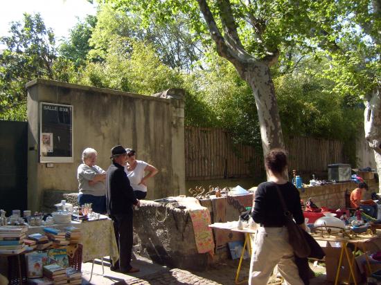 vide grenier 25 avril 2010